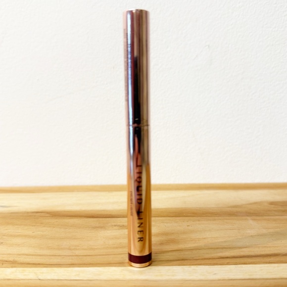 New! ANASTASIA BEVERLY HILLS Matte Liquid Eyeliner in Aubergine - Picture 2 of 5